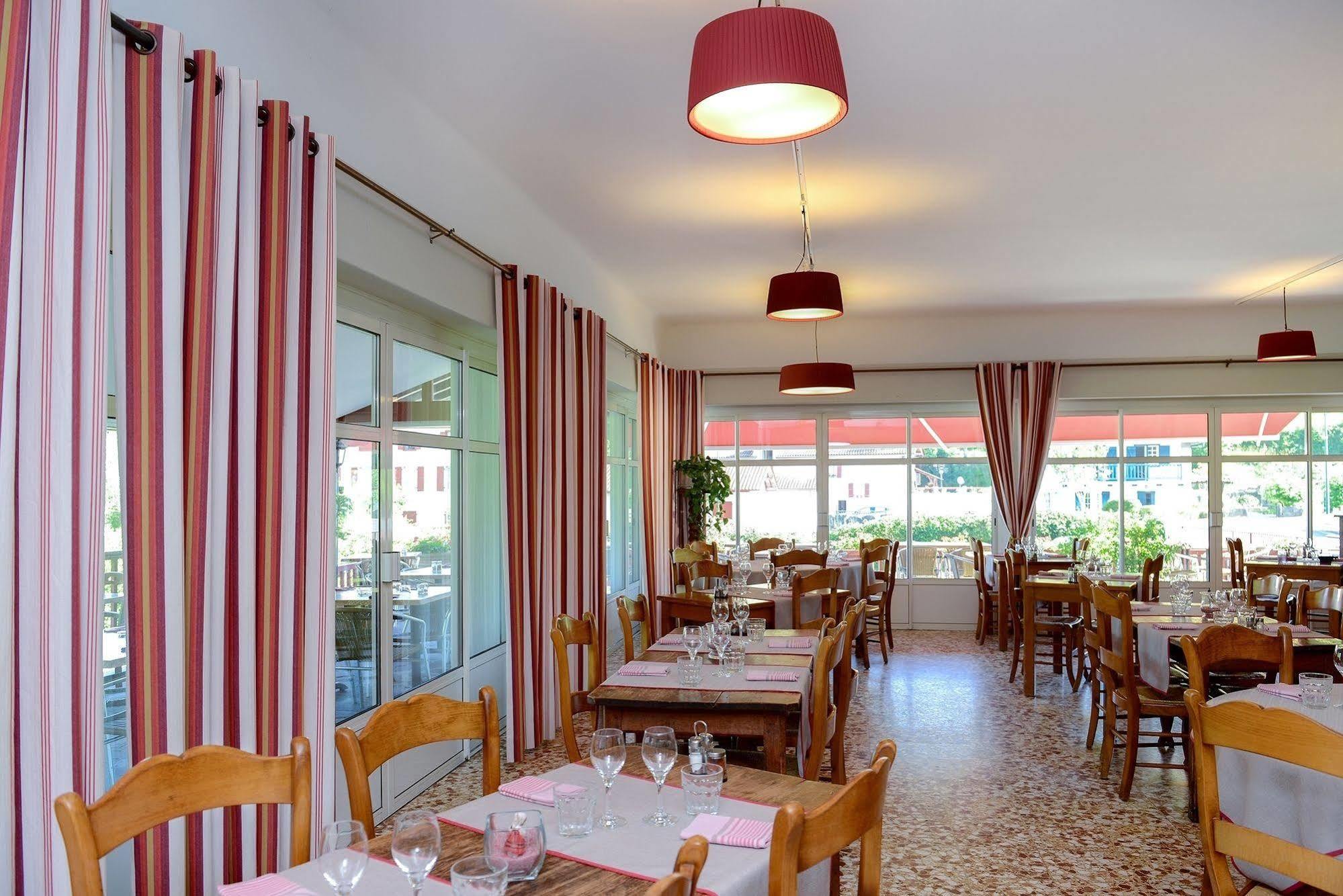 Logis Hotel Ur-Hegian Aïnhoa Εξωτερικό φωτογραφία