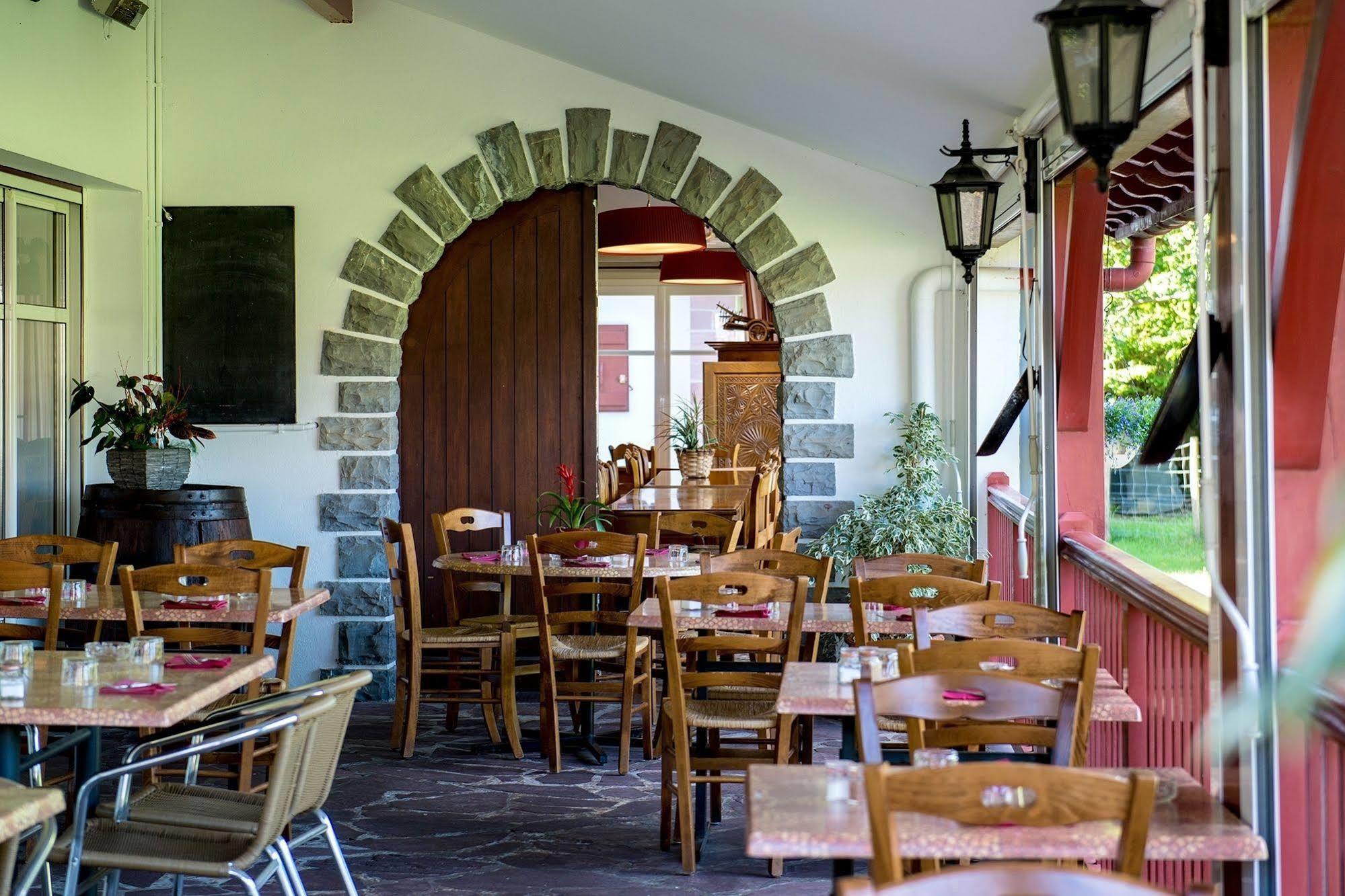 Logis Hotel Ur-Hegian Aïnhoa Εξωτερικό φωτογραφία