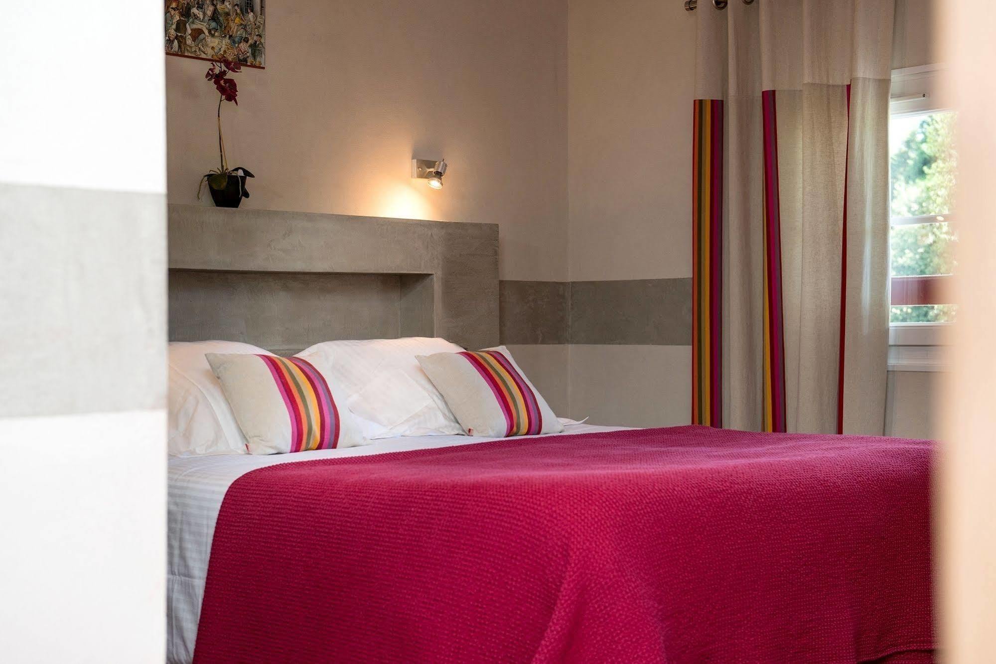 Logis Hotel Ur-Hegian Aïnhoa Εξωτερικό φωτογραφία