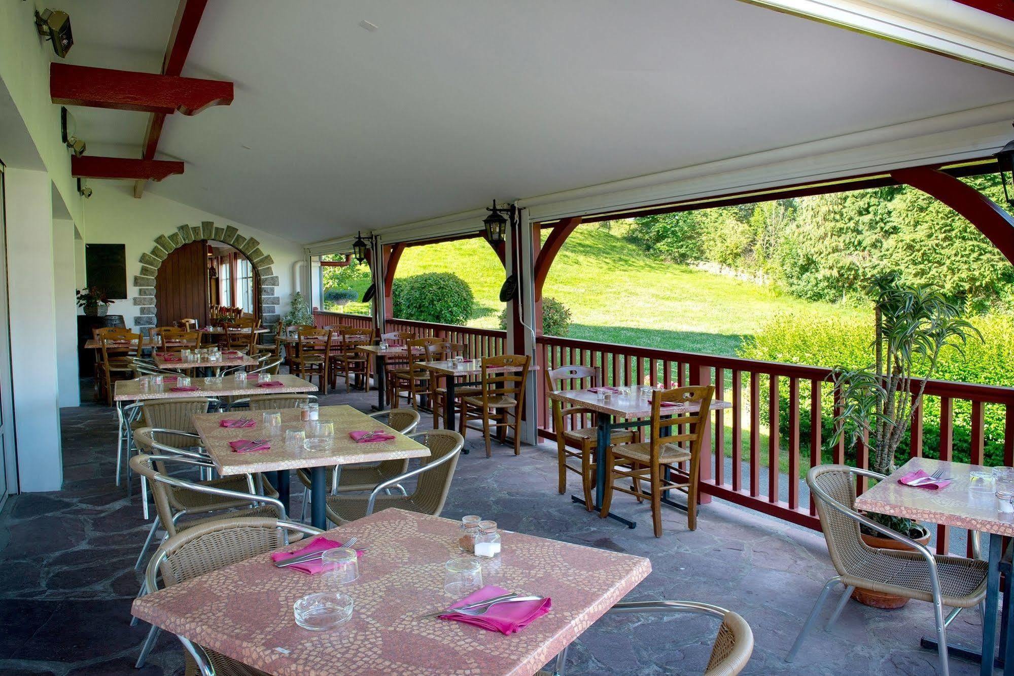 Logis Hotel Ur-Hegian Aïnhoa Εξωτερικό φωτογραφία