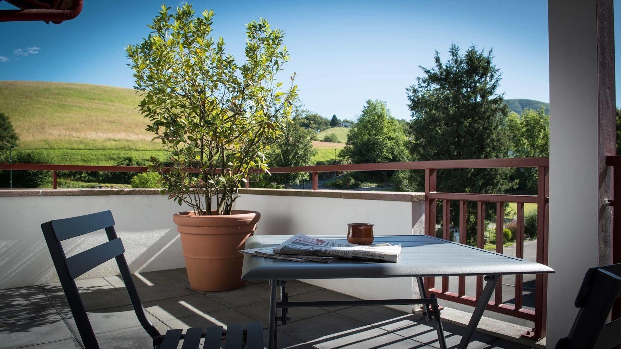 Logis Hotel Ur-Hegian Aïnhoa Εξωτερικό φωτογραφία